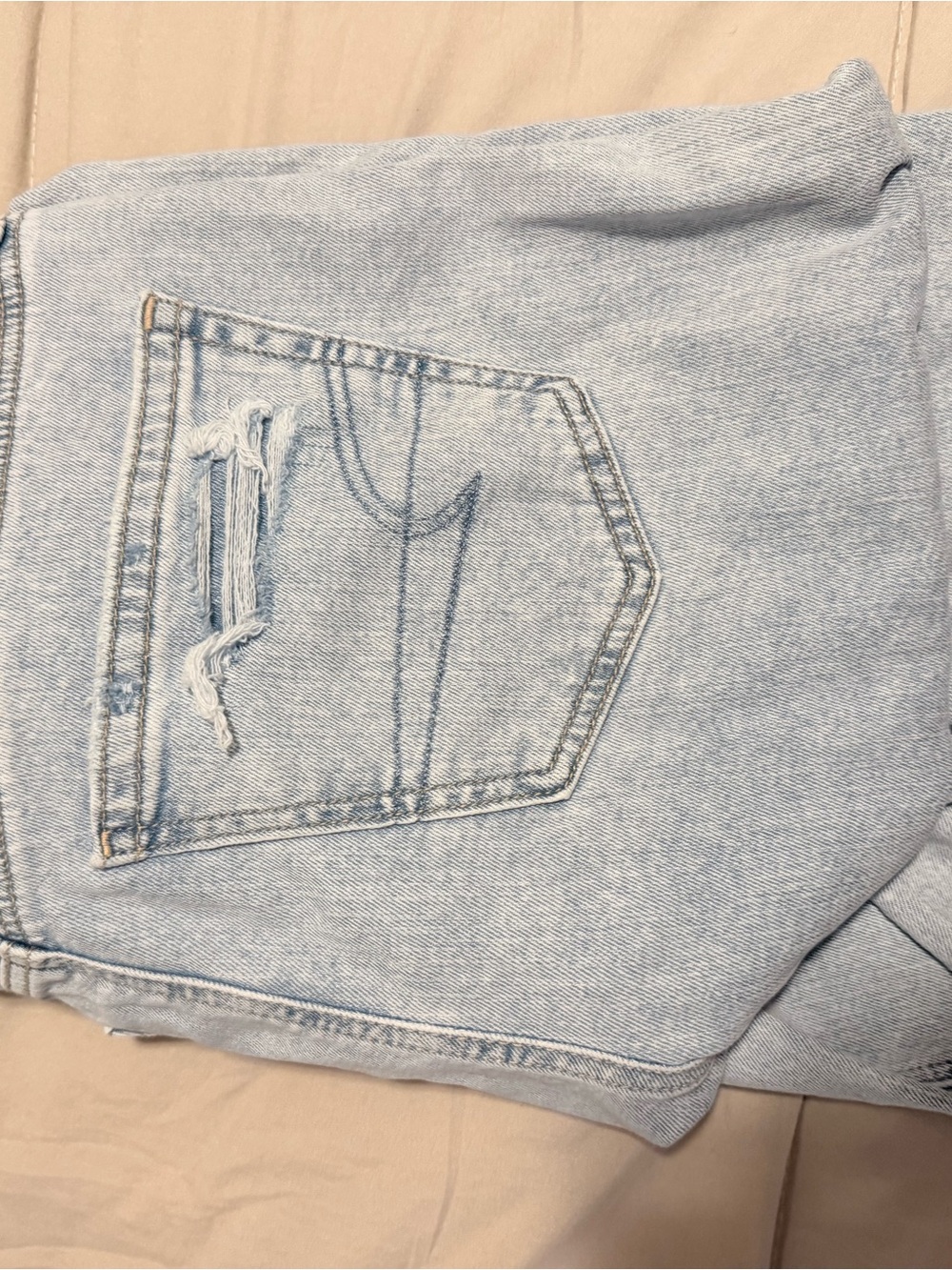 American Eagle Outfitters Women’s Light Blue Straight Leg Jeans